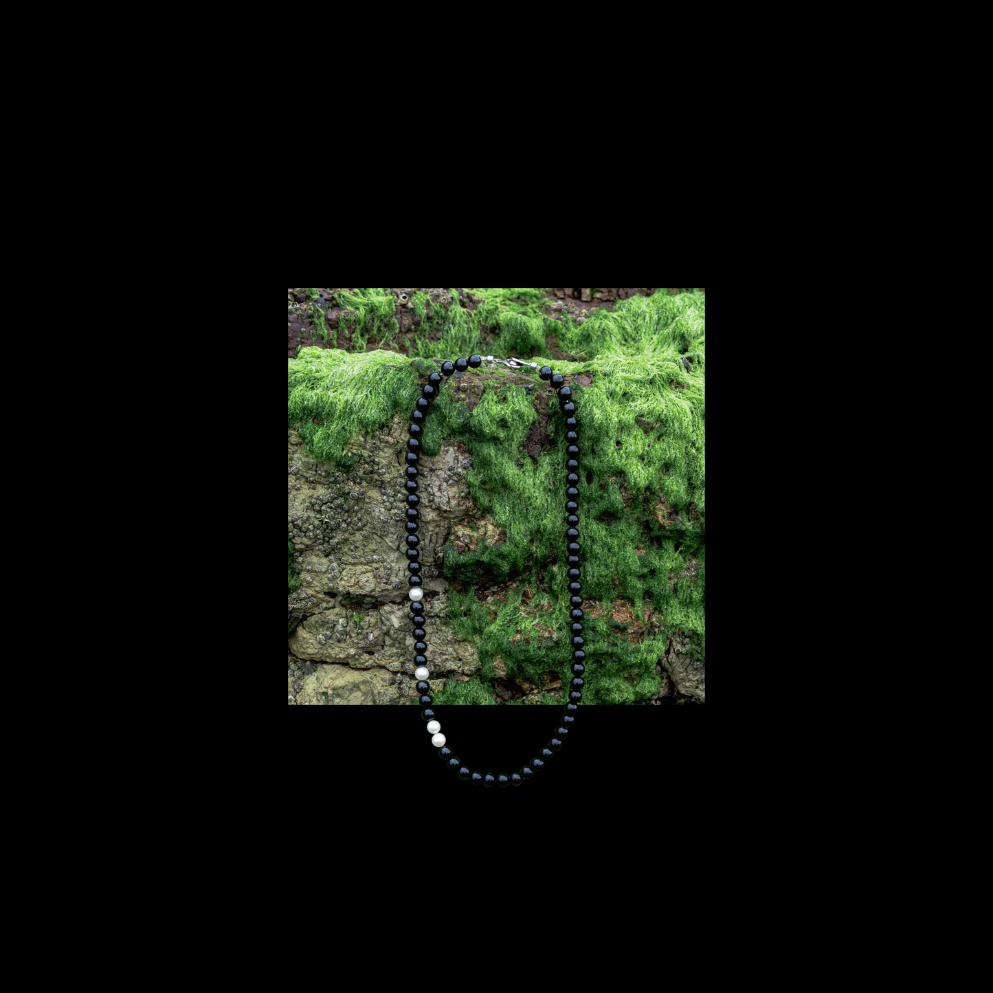 P4O33 pearl necklace